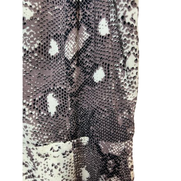 Entro Sleeveless V Neck Ruffle Leopard Romper‎ Multicolor Women's Size Medium - Picture 9 of 13